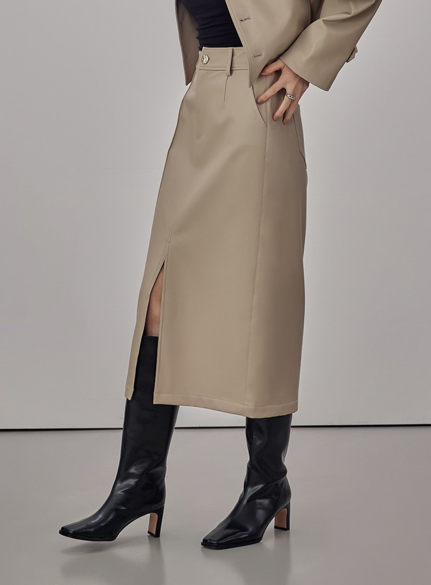 俐落前開岔皮革窄裙